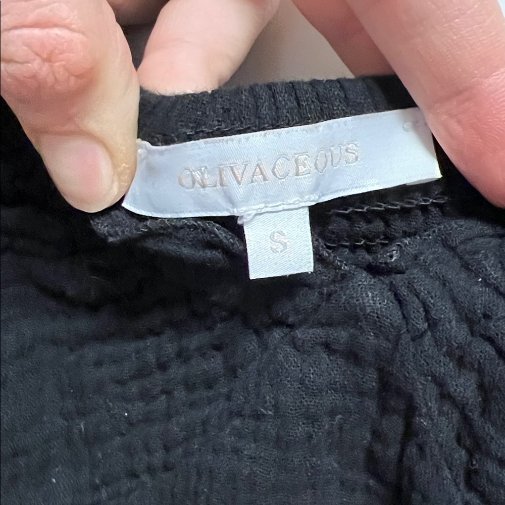 Olivaceous Black Puff Sleeve Crop Top - Picture 4 of 9